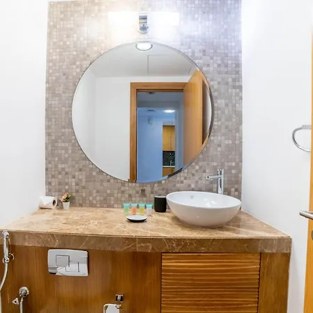 Vacay Lettings - Iris Blue Spectacular Marina View Apartment دبي المظهر الخارجي الصورة