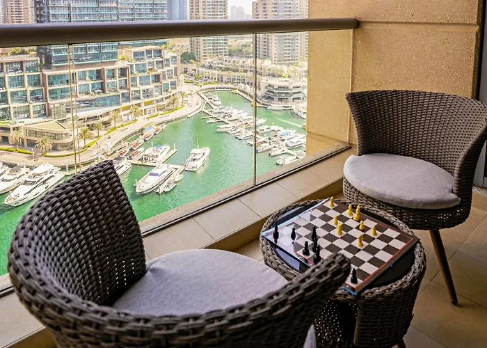 Vacay Lettings - Iris Blue Spectacular Marina View Apartment